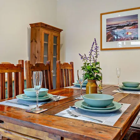 2 Bed In 88045